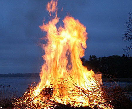 Billede af sankthansbål